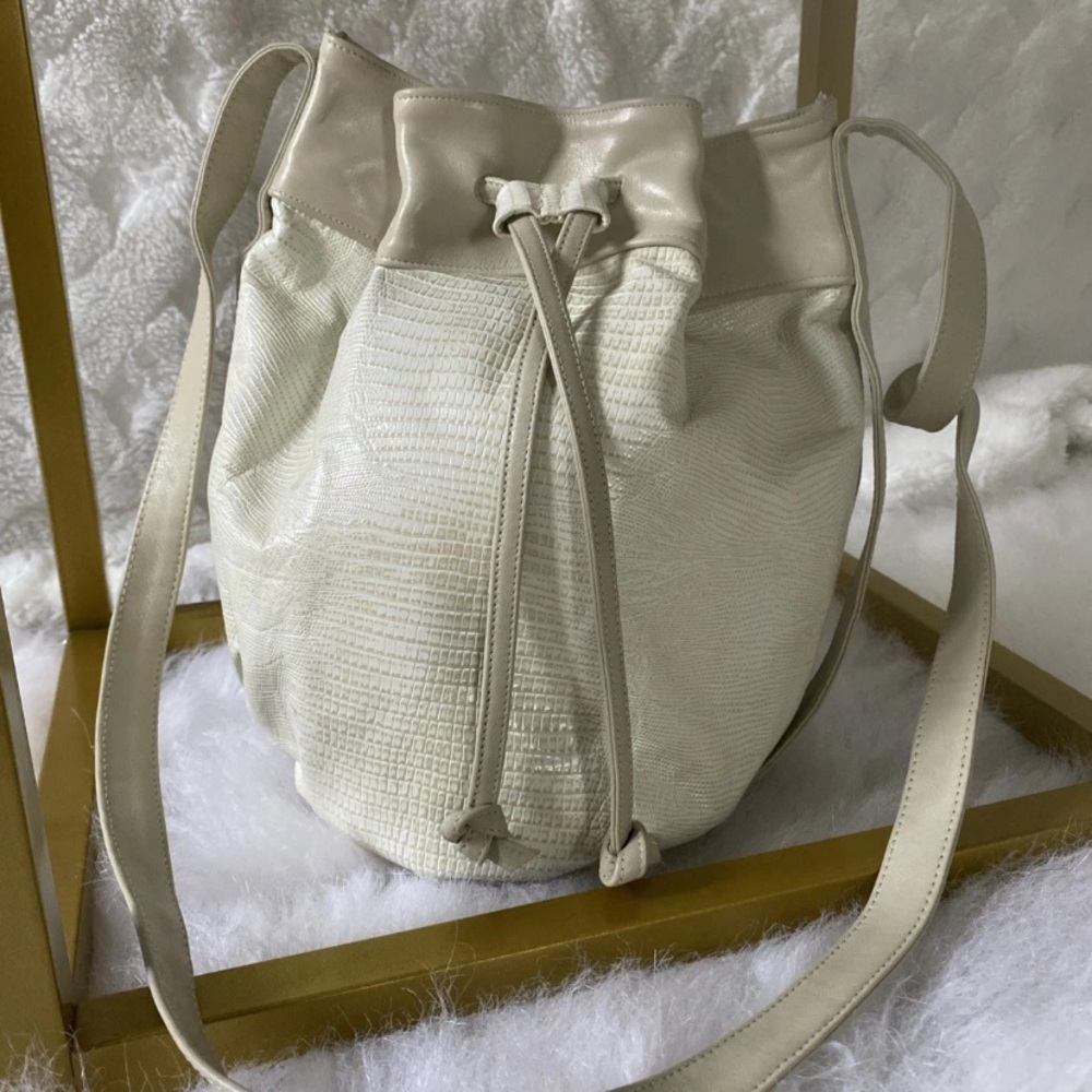 Barbara miller Elegant Cream Bucket Bag